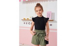 Bermudinha com camisa e bolsa