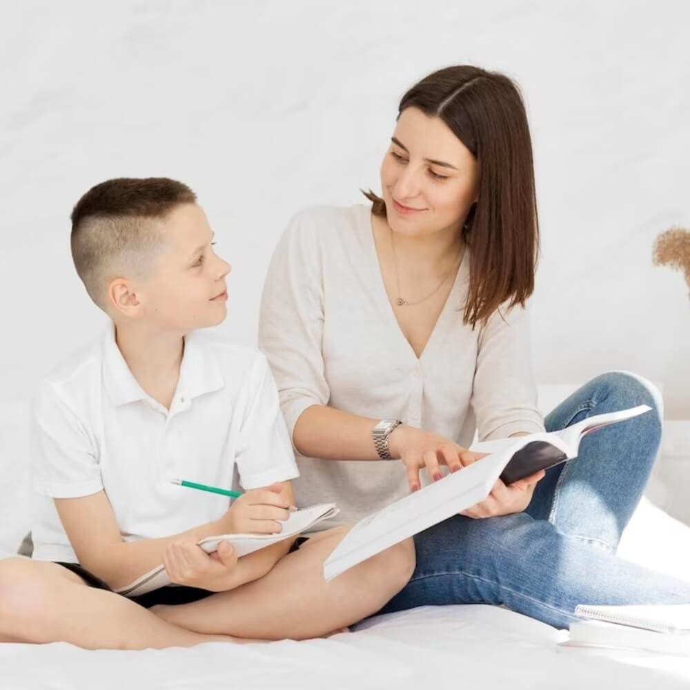 Mãe com lista de compra